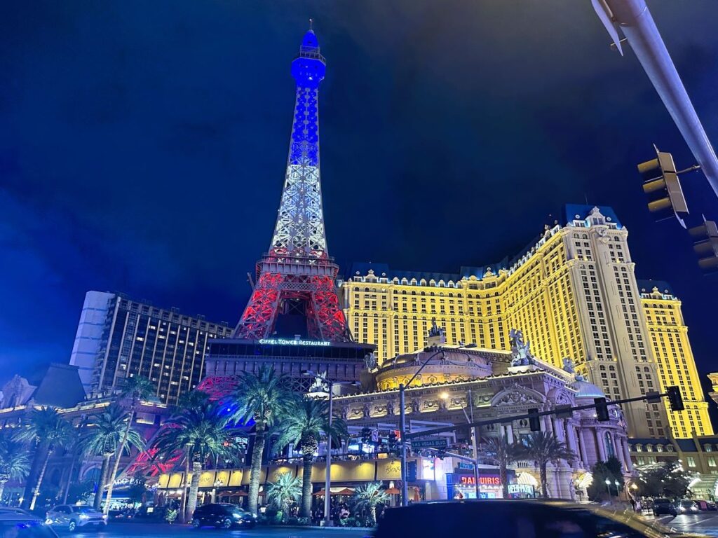 готель Paris Las Vegas