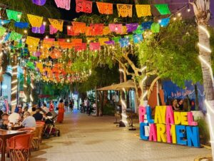 Детальніше про статтю Півострів Юкатан – топ 5 найкрасивіших міст регіону